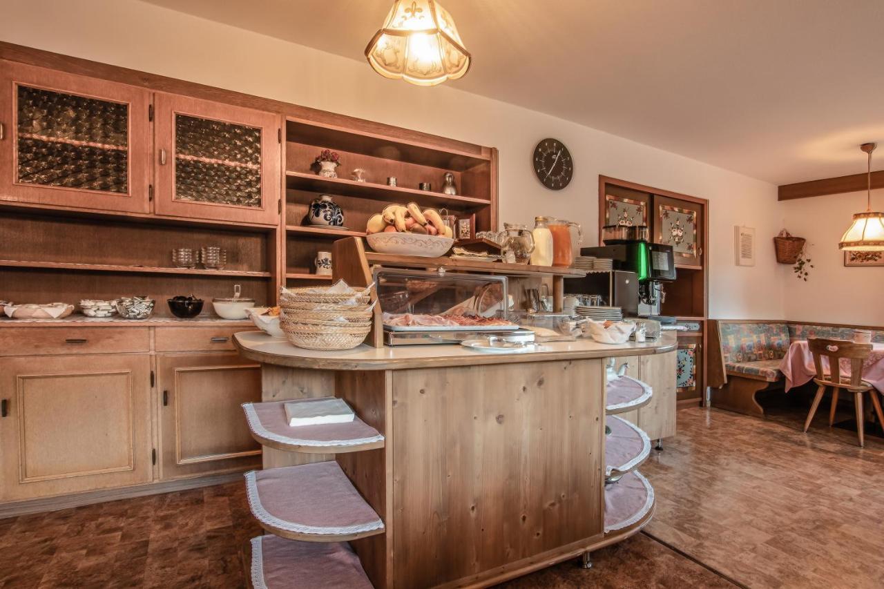Garni Baita San Cassiano  Extérieur photo