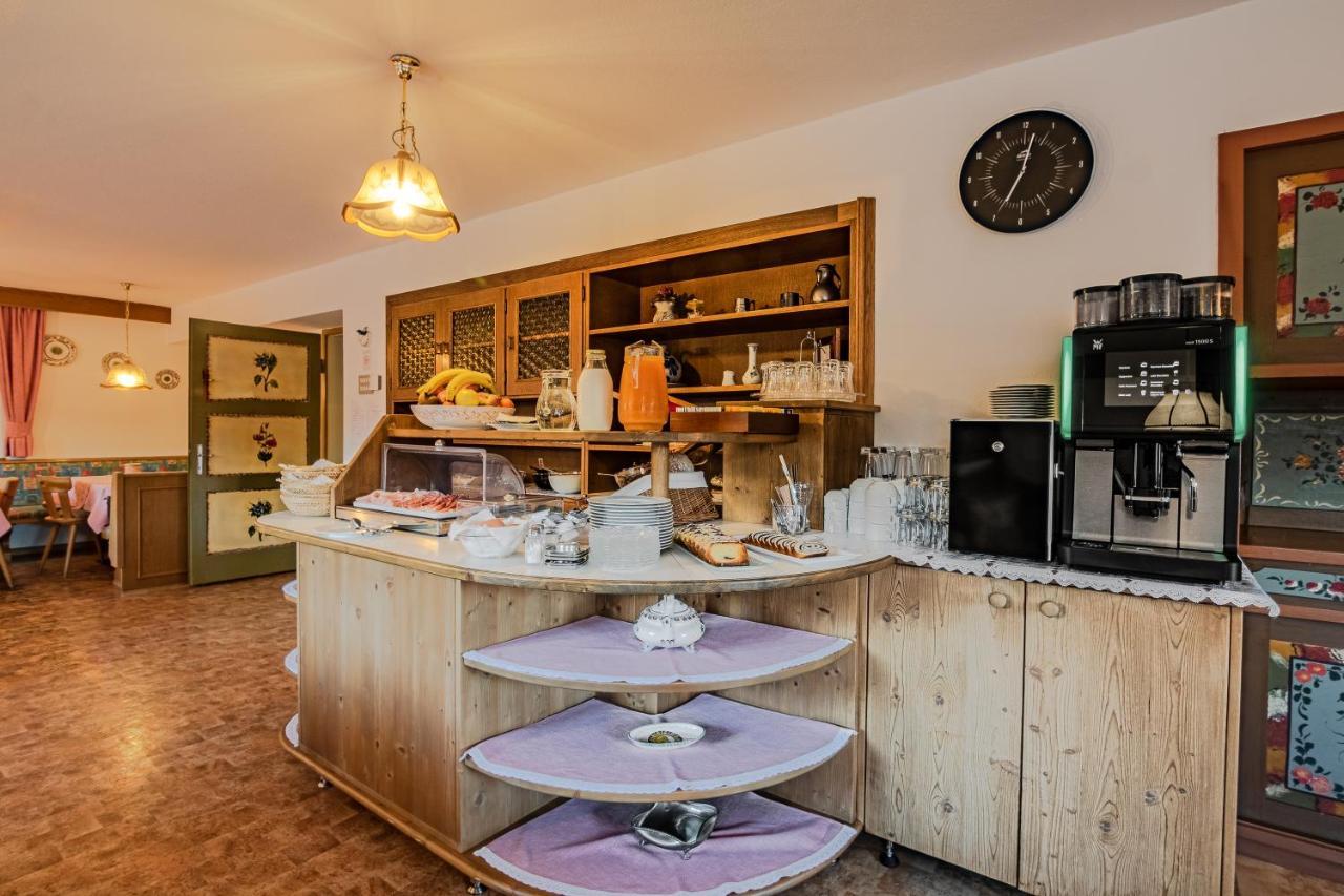 Garni Baita San Cassiano  Extérieur photo